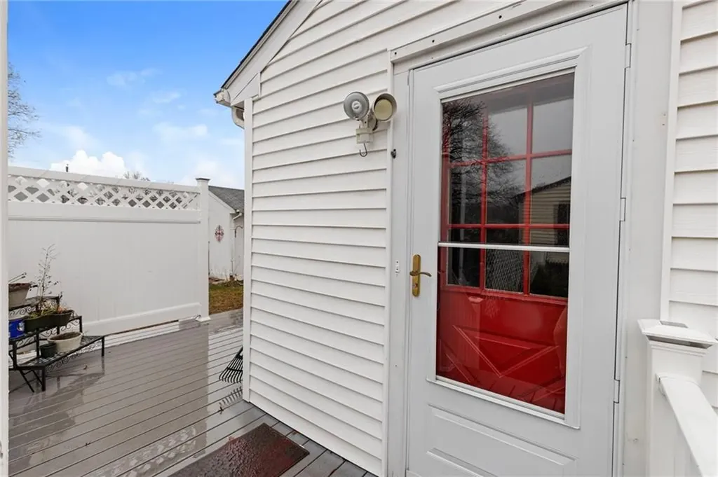 21 Helen Avenue Coventry RI 02816