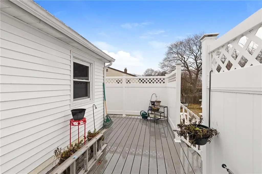 21 Helen Avenue Coventry RI 02816