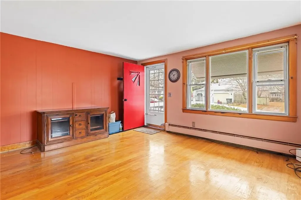 21 Helen Avenue Coventry RI 02816