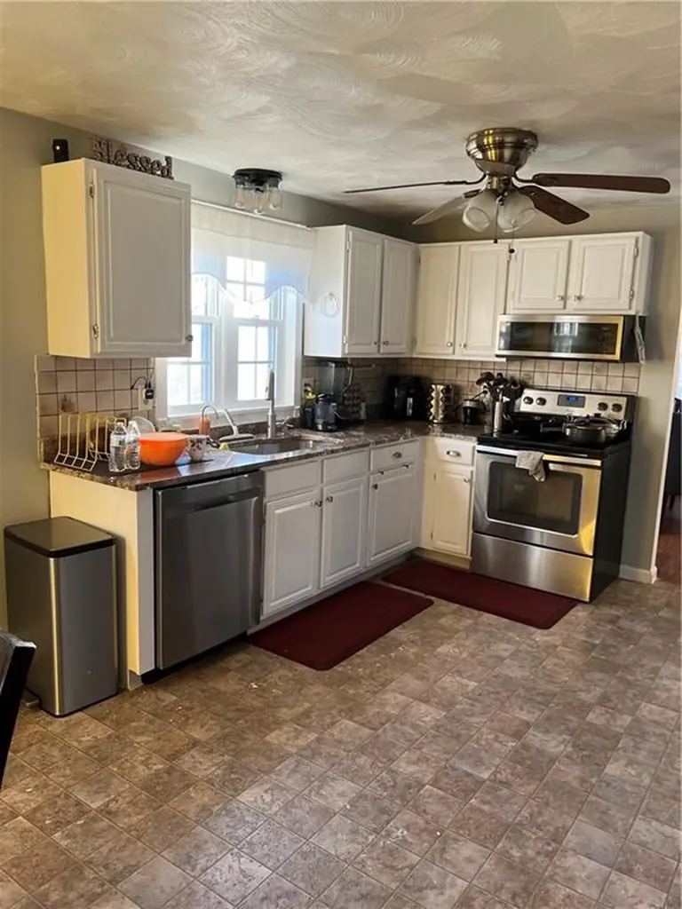 25 Whispering Pines Cumberland RI 02864