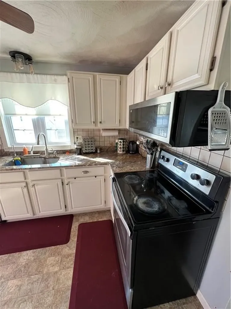 25 Whispering Pines Cumberland RI 02864