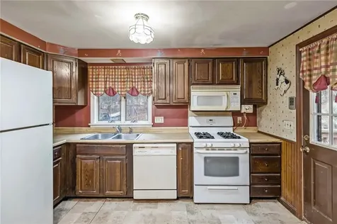 45 Joe Sweet Road Glocester RI 02814