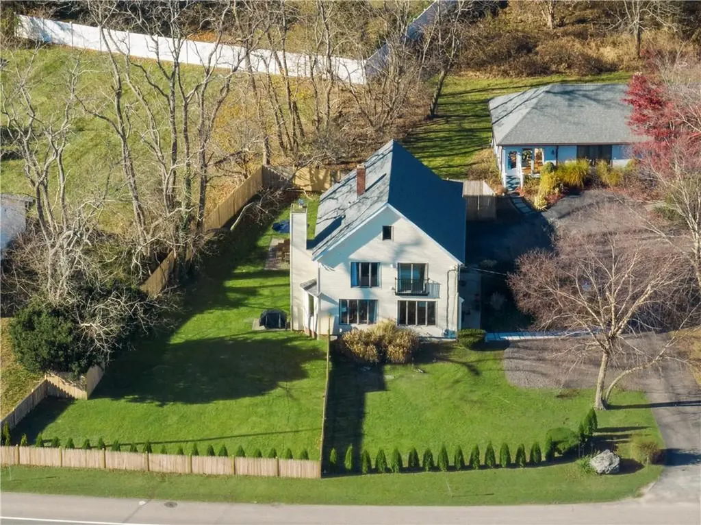 1705 Wampanoag Trail Barrington RI 02806