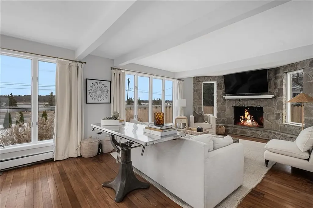 1705 Wampanoag Trail Barrington RI 02806