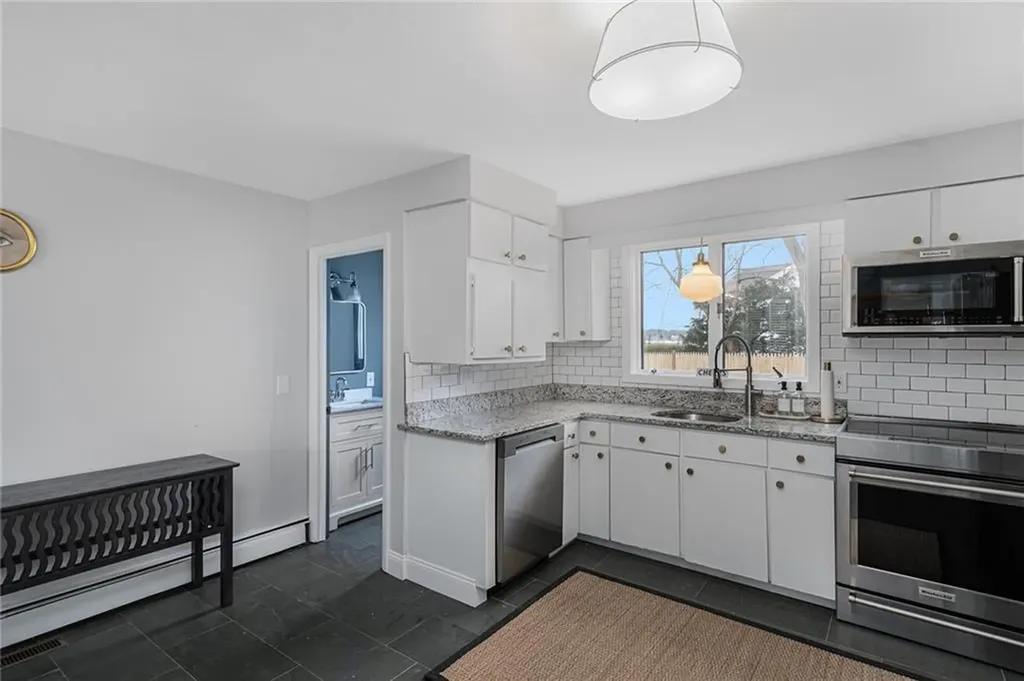 1705 Wampanoag Trail Barrington RI 02806