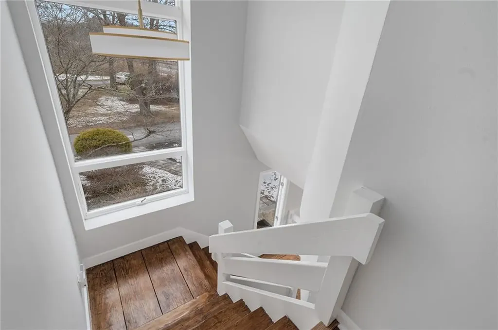 1705 Wampanoag Trail Barrington RI 02806