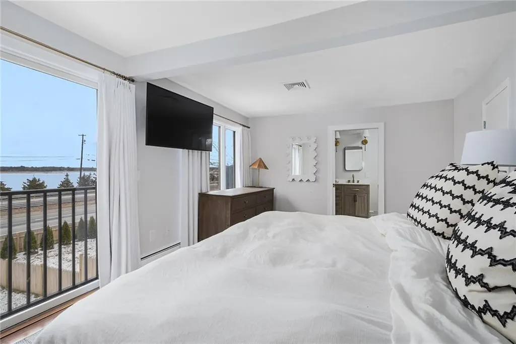 1705 Wampanoag Trail Barrington RI 02806