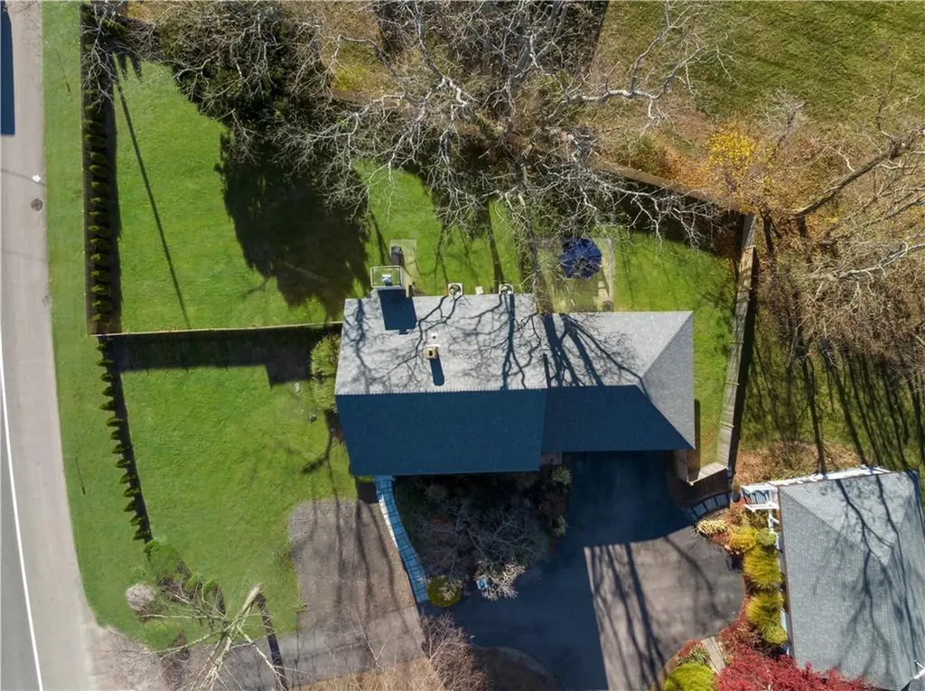 1705 Wampanoag Trail Barrington RI 02806