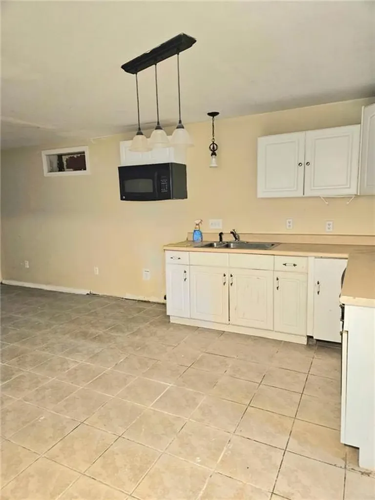 69 Courtland Street Providence RI 02909