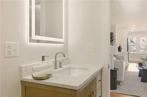 85 Bay View Avenue Bristol RI 02809