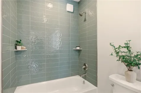 85 Bay View Avenue Bristol RI 02809