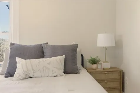 85 Bay View Avenue Bristol RI 02809