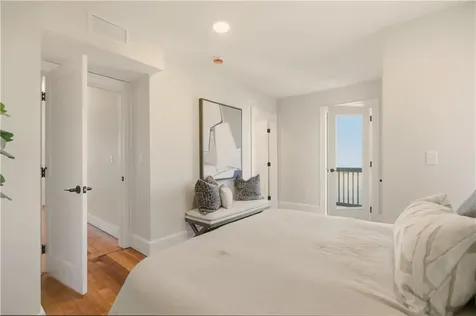 85 Bay View Avenue Bristol RI 02809