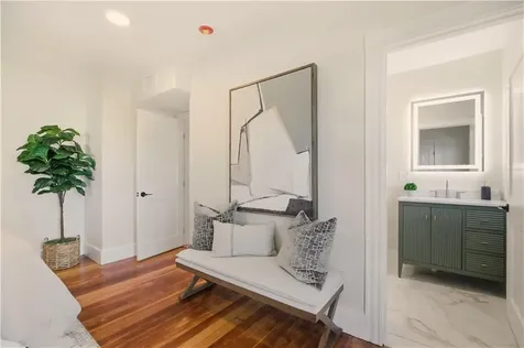 85 Bay View Avenue Bristol RI 02809