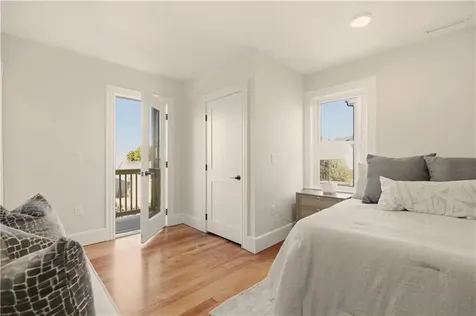 85 Bay View Avenue Bristol RI 02809