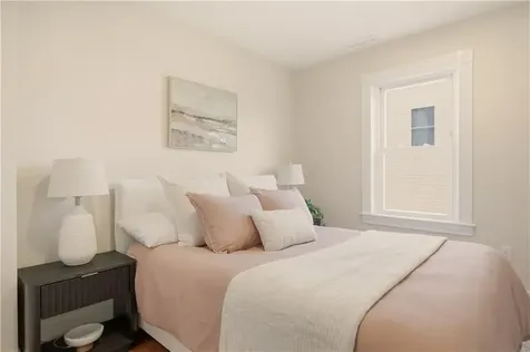 85 Bay View Avenue Bristol RI 02809