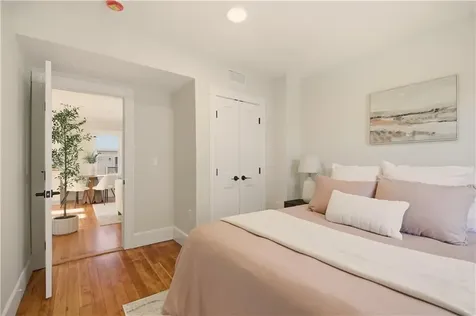 85 Bay View Avenue Bristol RI 02809