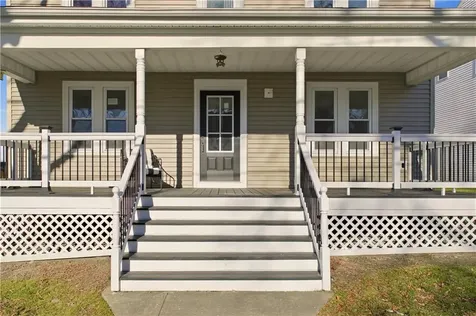 85 Bay View Avenue Bristol RI 02809