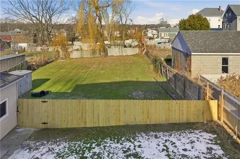 85 Bay View Avenue Bristol RI 02809