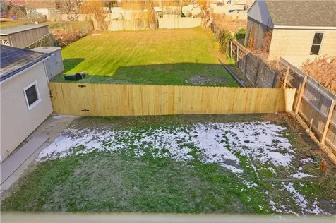 85 Bay View Avenue Bristol RI 02809