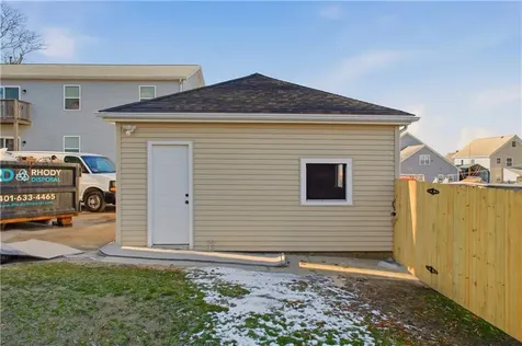 85 Bay View Avenue Bristol RI 02809