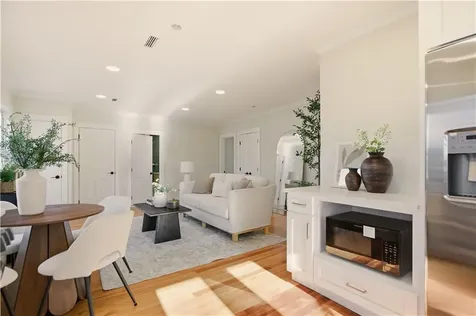 85 Bay View Avenue Bristol RI 02809