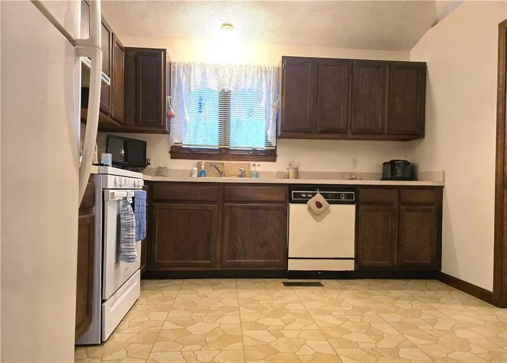 10 Butternut Drive Coventry RI 02816