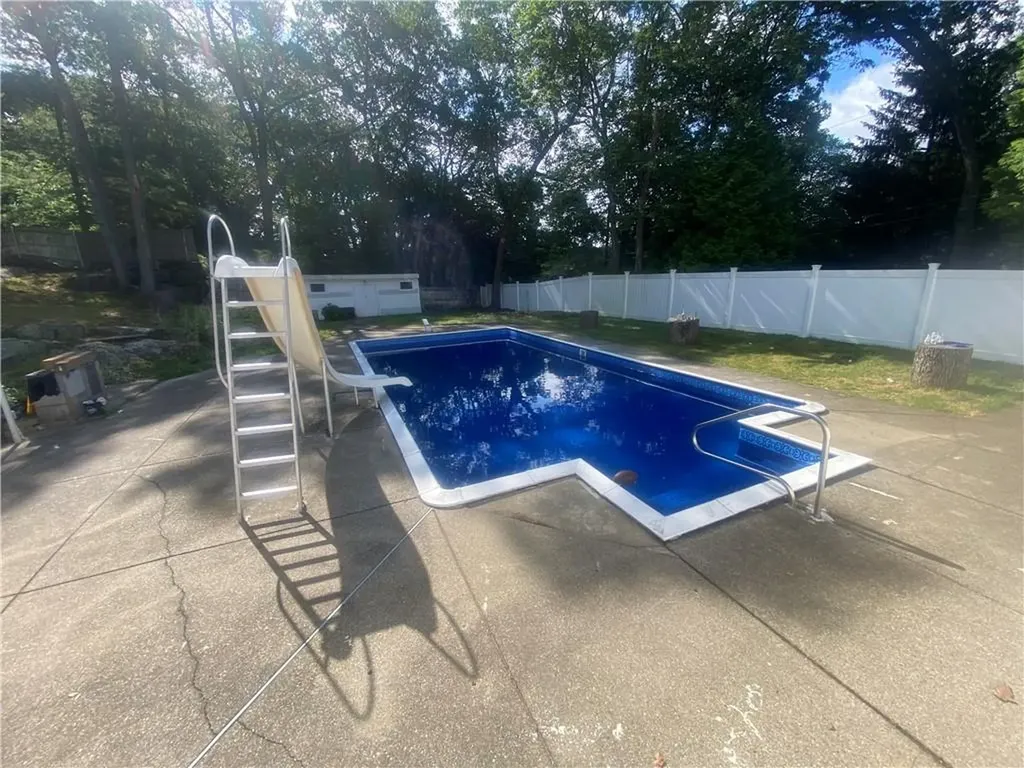 109 Cobble Hill Road Lincoln RI 02865