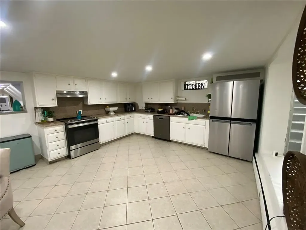 109 Cobble Hill Road Lincoln RI 02865