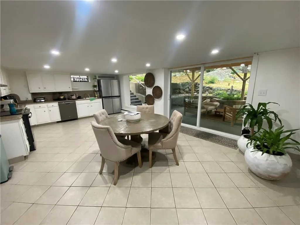 109 Cobble Hill Road Lincoln RI 02865