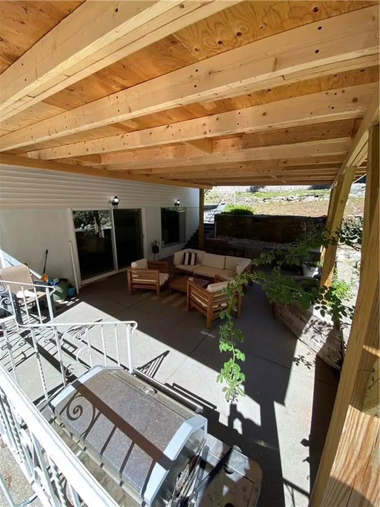 109 Cobble Hill Road Lincoln RI 02865