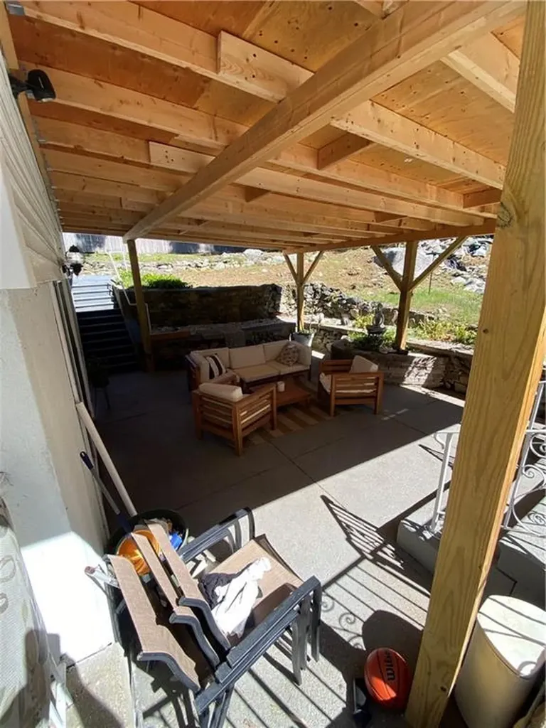 109 Cobble Hill Road Lincoln RI 02865