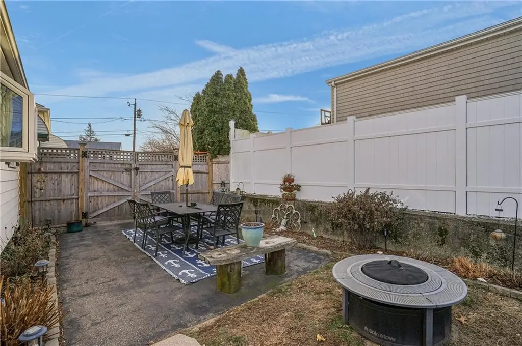 25 Trieste Street Pawtucket RI 02860