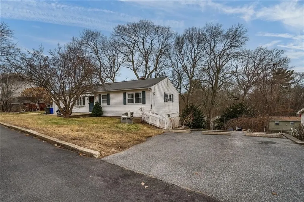 35 Shady Hill Drive West Warwick RI 02893