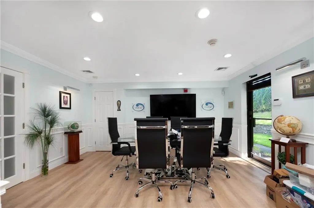 15 Thomas Street North Providence RI 02911