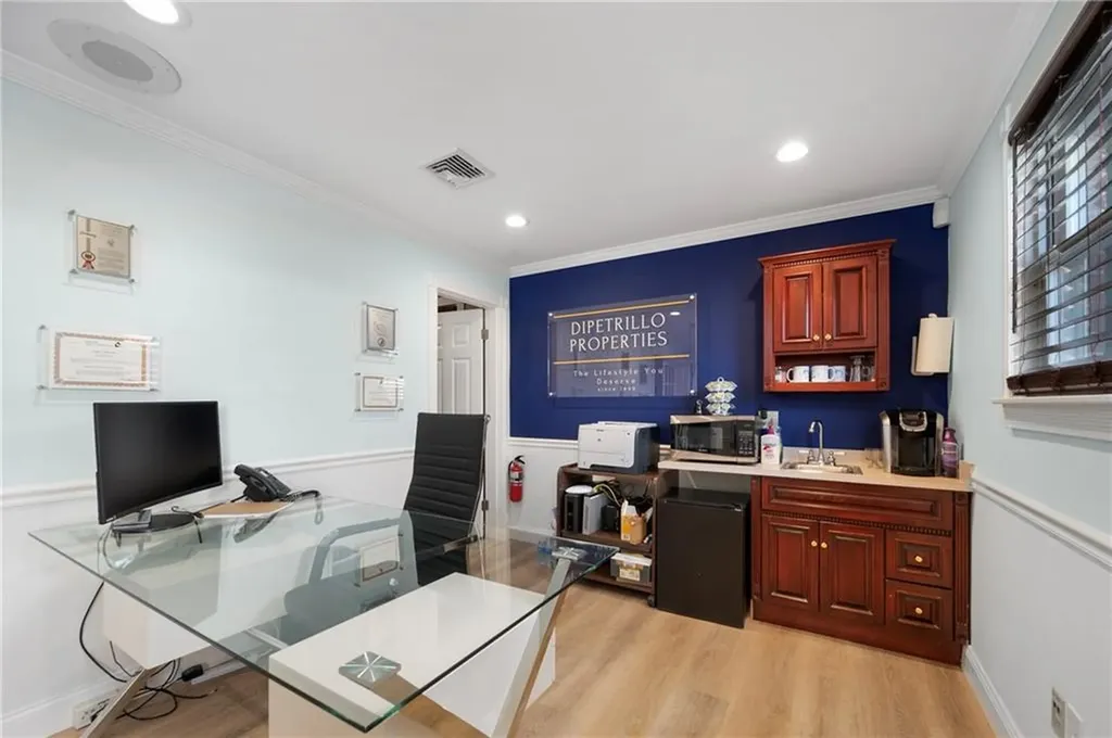 15 Thomas Street North Providence RI 02911