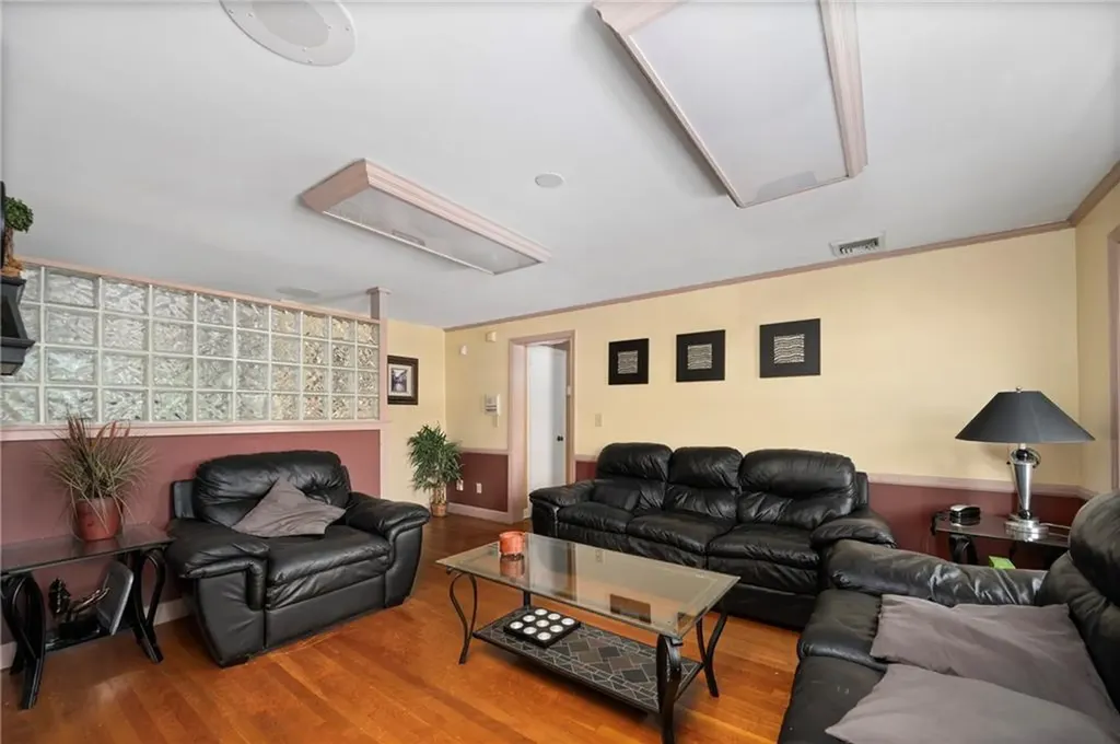 15 Thomas Street North Providence RI 02911