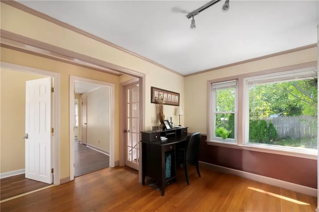15 Thomas Street North Providence RI 02911