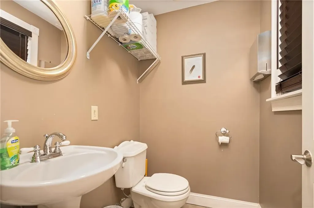 15 Thomas Street North Providence RI 02911