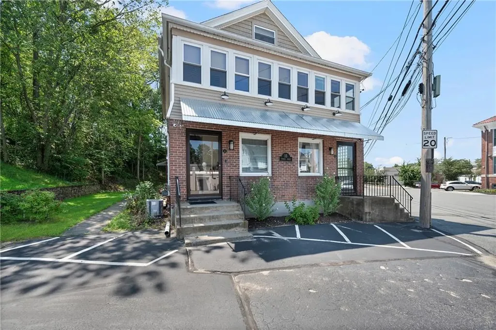 15 Thomas Street North Providence RI 02911