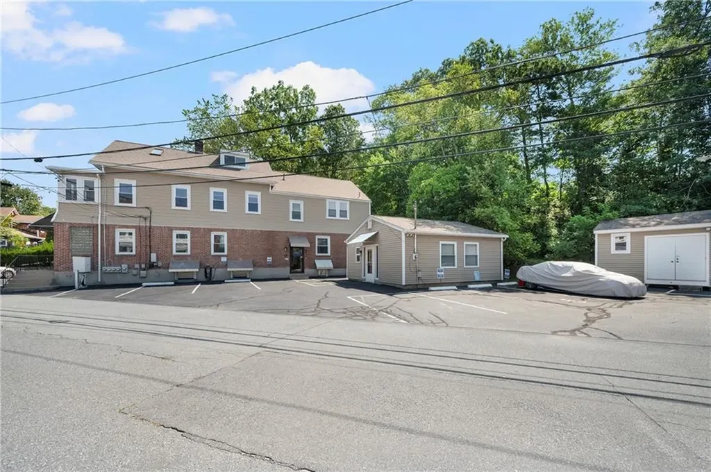 15 Thomas Street North Providence RI 02911