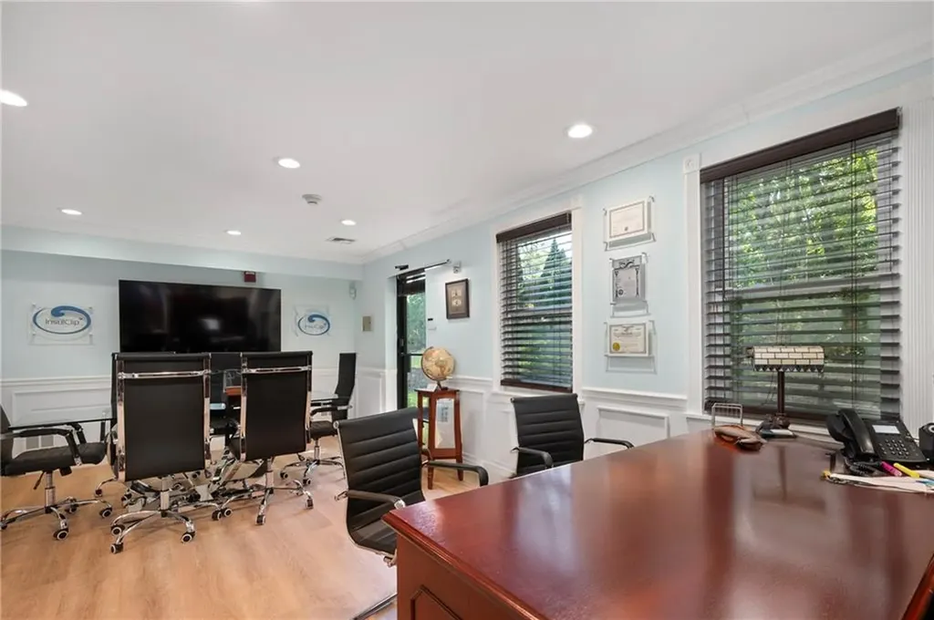 15 Thomas Street North Providence RI 02911