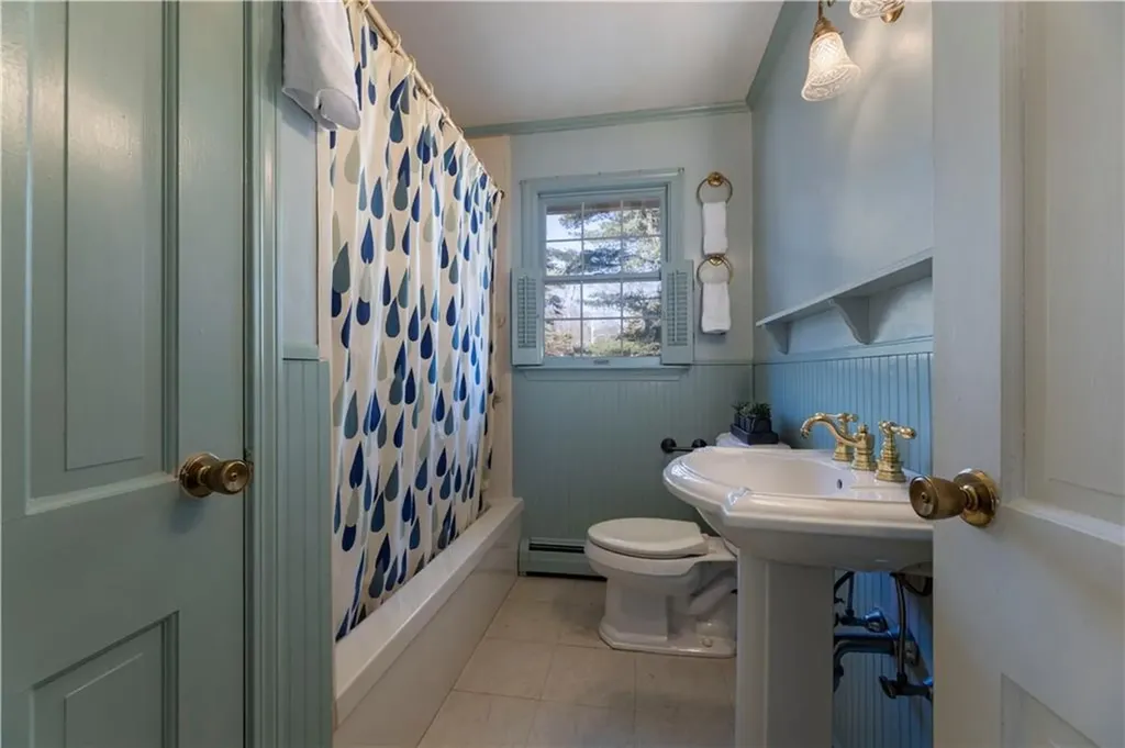 1037 Great Road Lincoln RI 02865