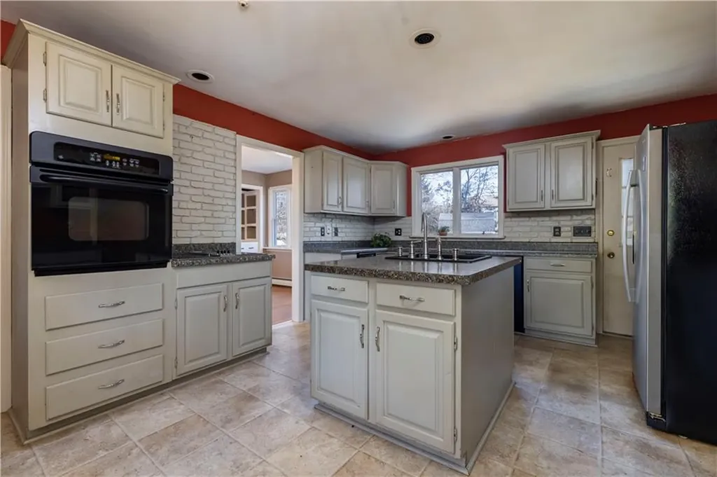 1037 Great Road Lincoln RI 02865