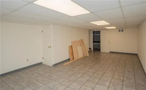 20 Indian Avenue Portsmouth RI 02871