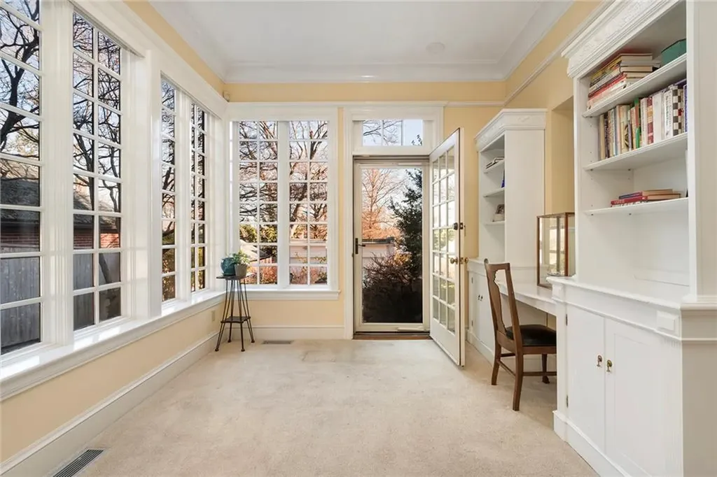 82 Freeman Parkway Providence RI 02906