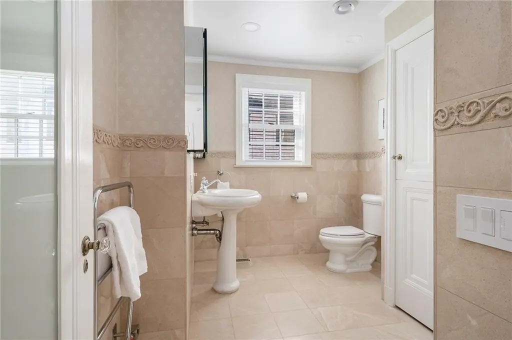 82 Freeman Parkway Providence RI 02906