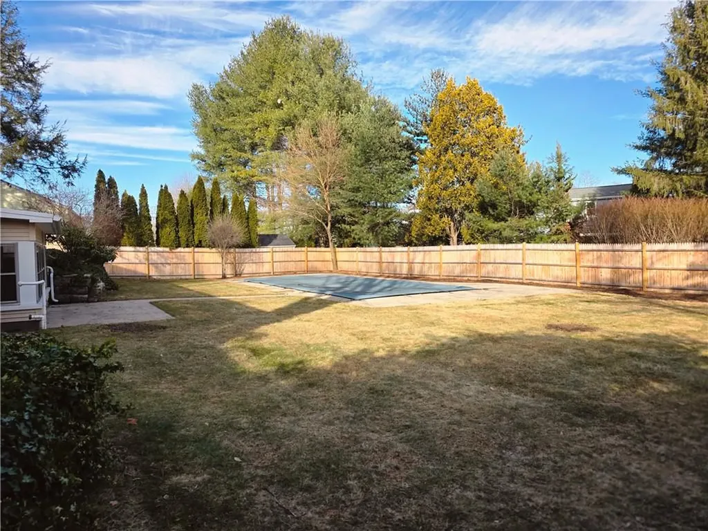 473 River Road Lincoln RI 02865