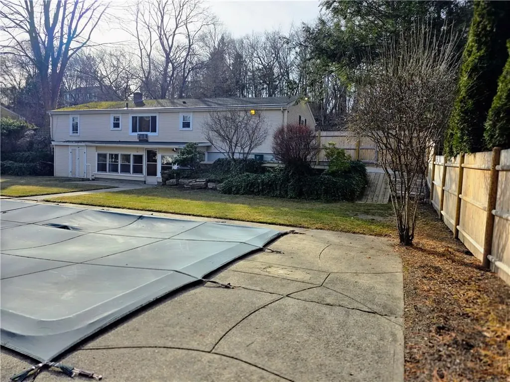 473 River Road Lincoln RI 02865