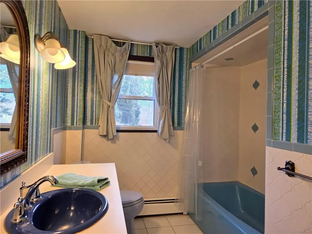 473 River Road Lincoln RI 02865